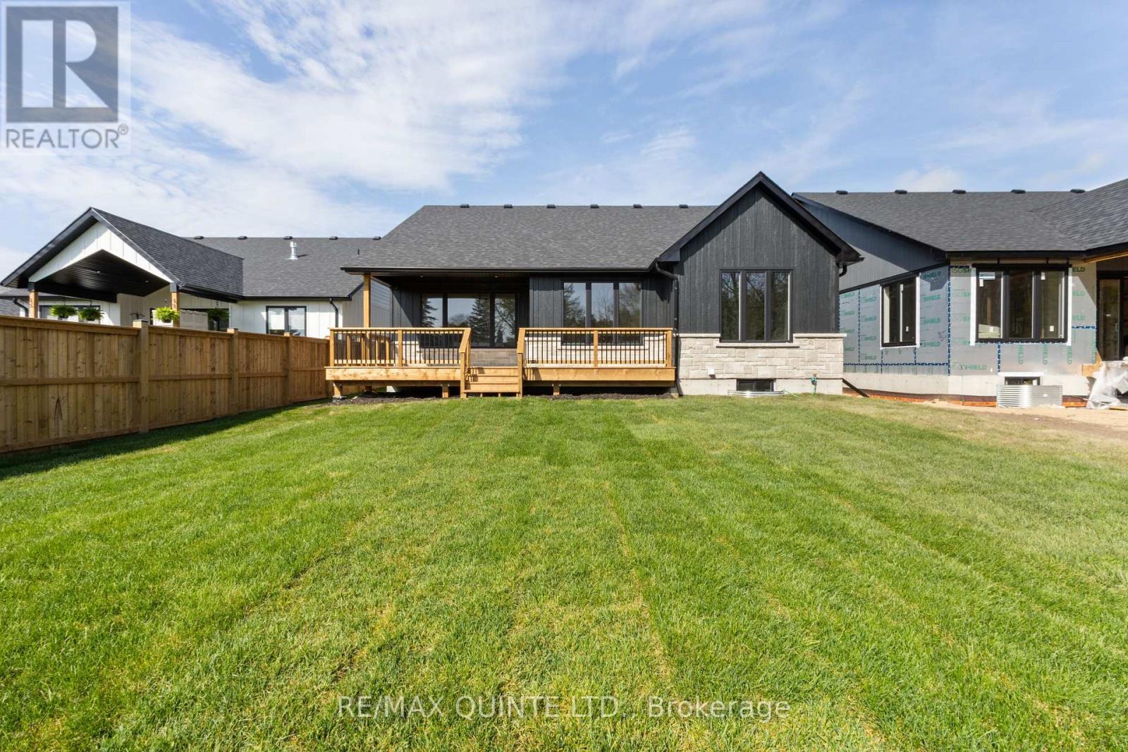 8 Deerview Drive, Quinte West, Ontario  K8V 0L8 - Photo 5 - X13150244