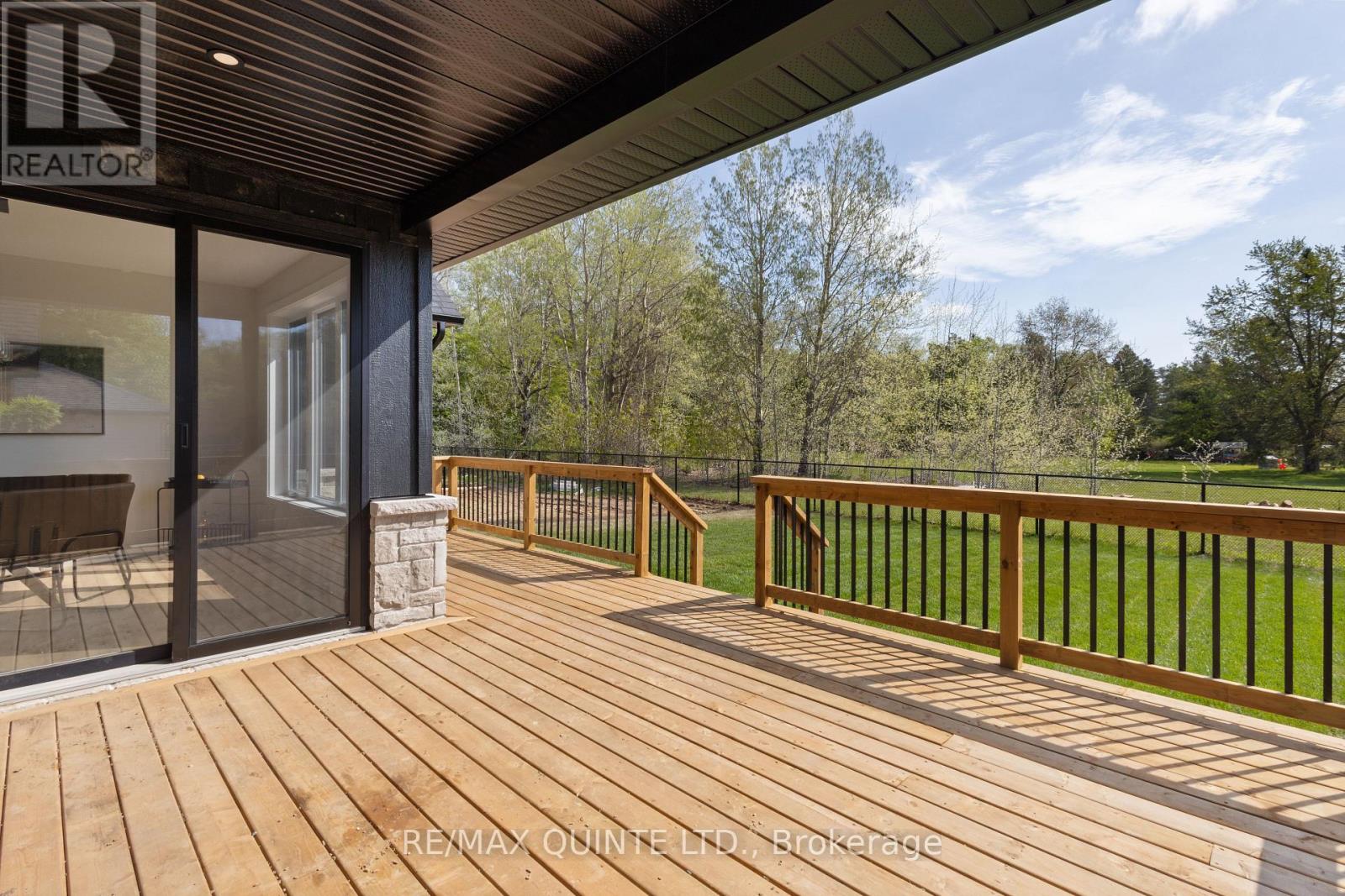 8 Deerview Drive, Quinte West, Ontario  K8V 0L8 - Photo 7 - X13150244