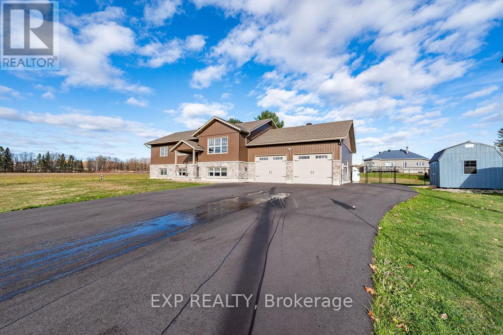 20 Riverdale Street, Whitewater Region, Ontario  K0J 2L0 - Photo 1 - X12902334