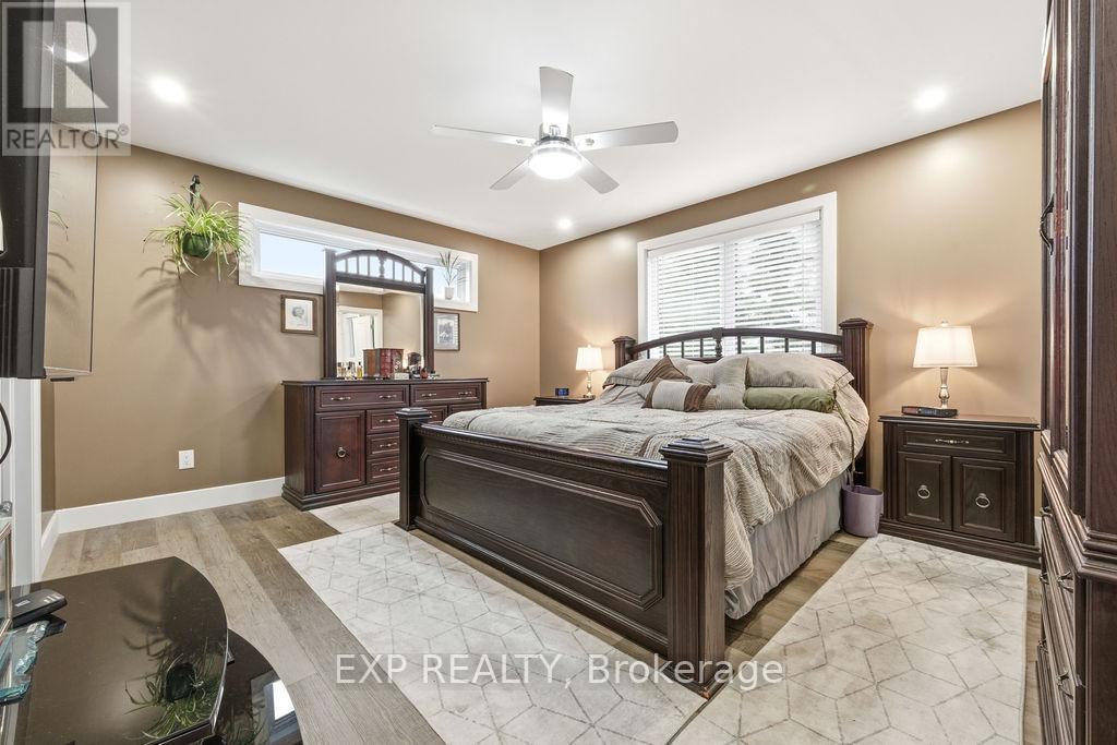 20 Riverdale Street, Whitewater Region, Ontario  K0J 2L0 - Photo 23 - X12902334