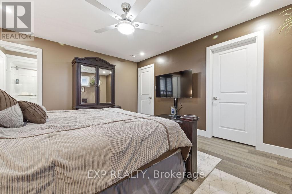 20 Riverdale Street, Whitewater Region, Ontario  K0J 2L0 - Photo 25 - X12902334