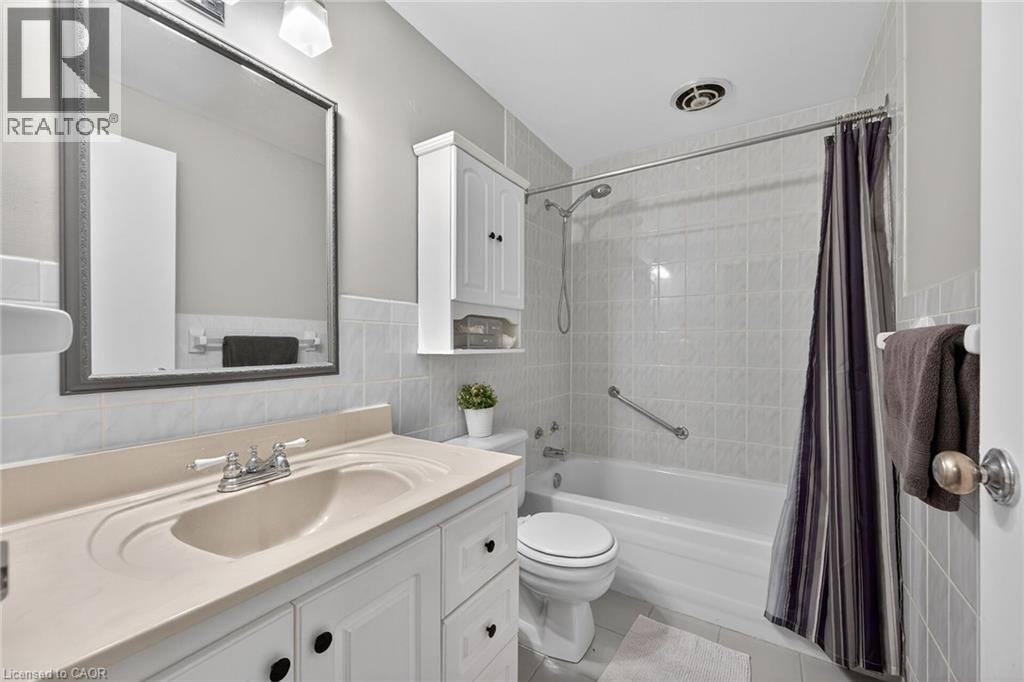 25 Britten Close Unit# A17, Hamilton, Ontario  L9C 4J8 - Photo 34 - 40831800