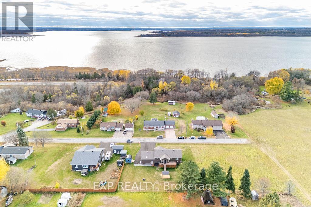 20 Riverdale Street, Whitewater Region, Ontario  K0J 2L0 - Photo 38 - X12902334