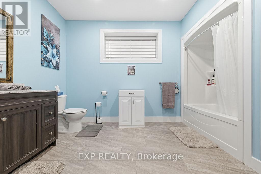 20 Riverdale Street, Whitewater Region, Ontario  K0J 2L0 - Photo 35 - X12902334