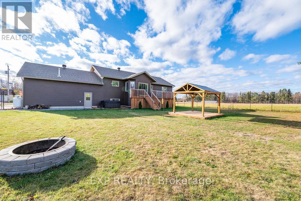 20 Riverdale Street, Whitewater Region, Ontario  K0J 2L0 - Photo 45 - X12902334