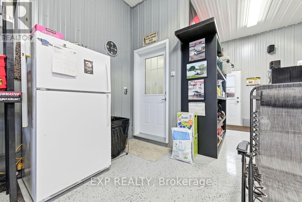 20 Riverdale Street, Whitewater Region, Ontario  K0J 2L0 - Photo 8 - X12902334