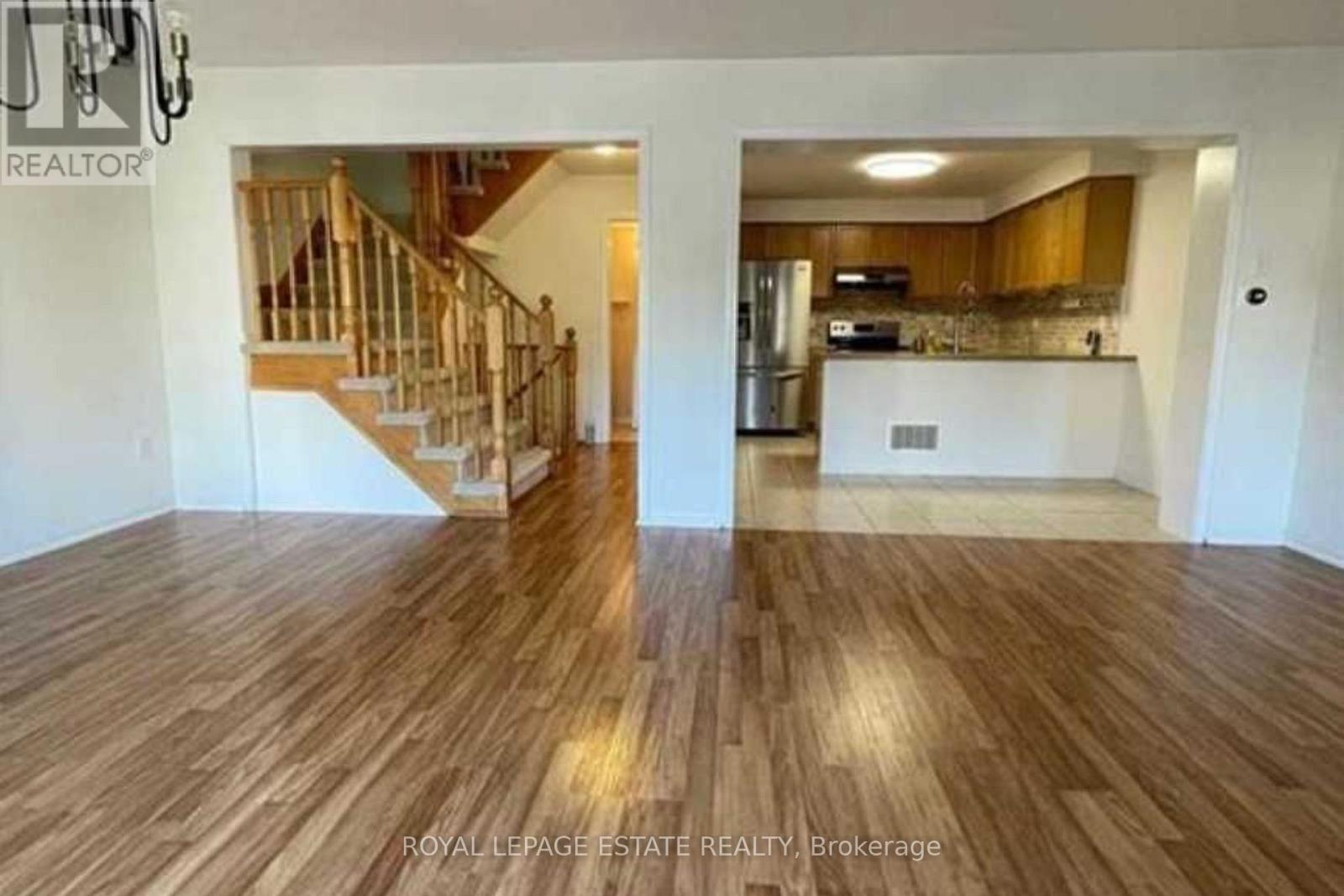 62 Howe Avenue, Toronto, Ontario  M1L 0C5 - Photo 4 - E13150416