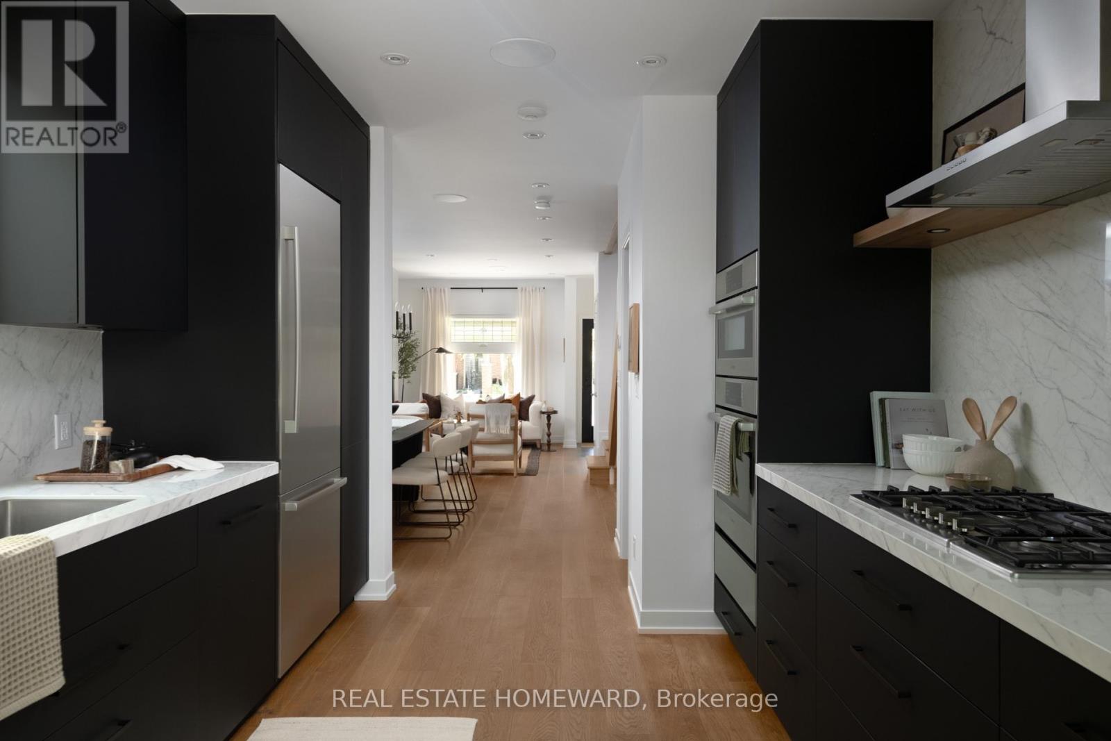 204 Bain Avenue, Toronto, Ontario  M4K 1G1 - Photo 14 - E13150458