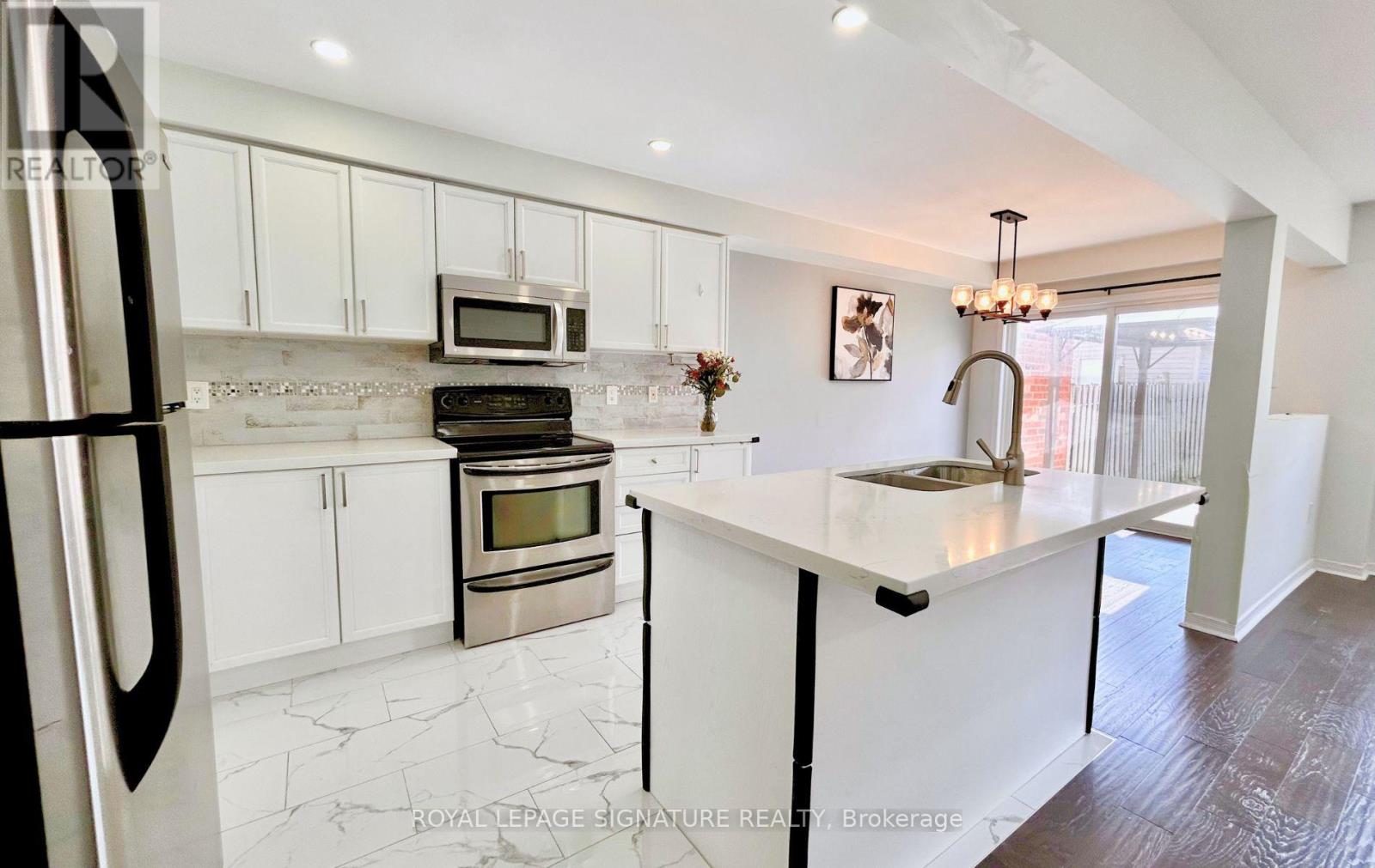 28 Millburn Drive, Clarington, Ontario  L1C 5L6 - Photo 16 - E13150486