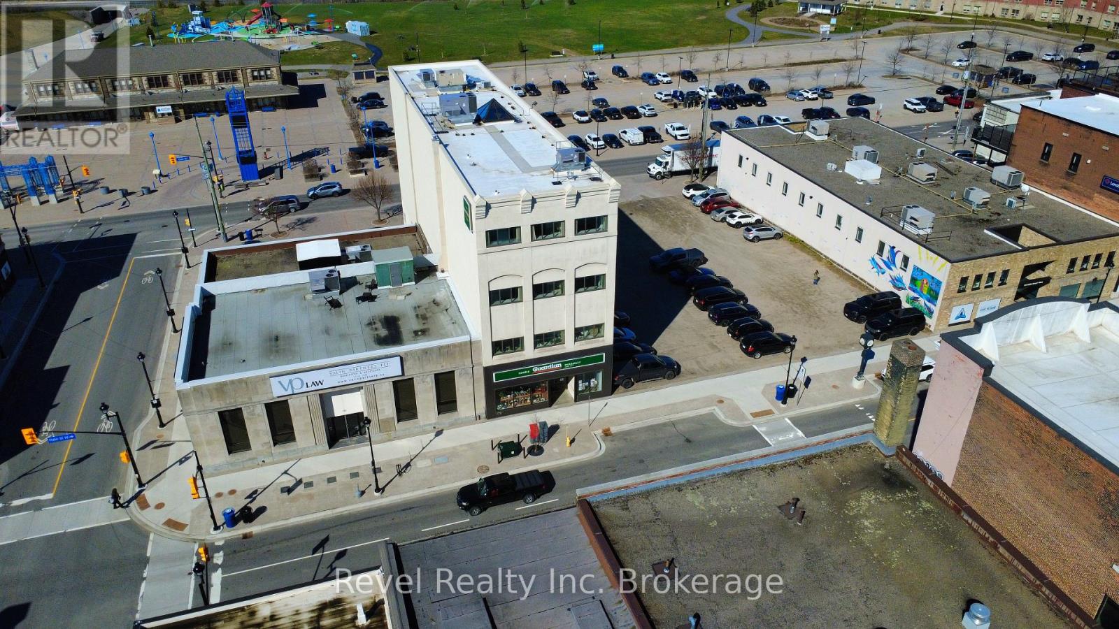 402 - 111 Main Street W, North Bay, Ontario P1B 2T6 - Photo 1 - X13150530