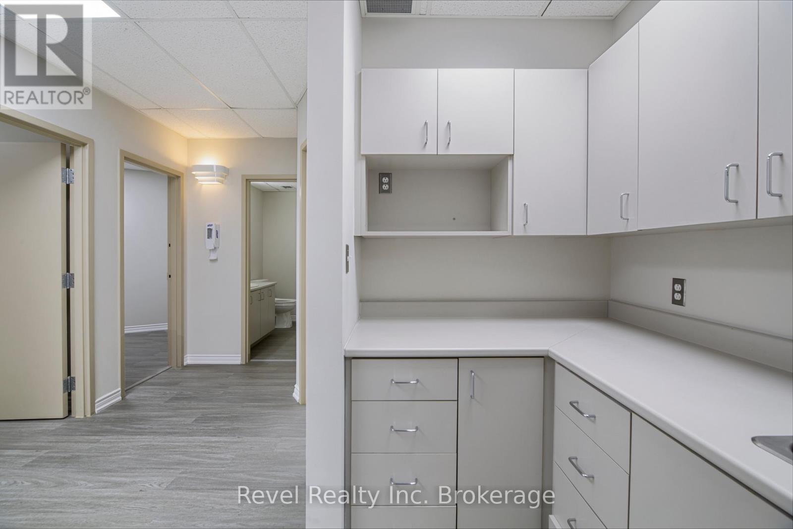402 - 111 Main Street W, North Bay, Ontario P1B 2T6 - Photo 11 - X13150530