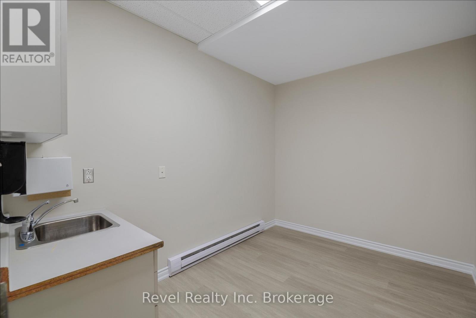 402 - 111 Main Street W, North Bay, Ontario P1B 2T6 - Photo 12 - X13150530
