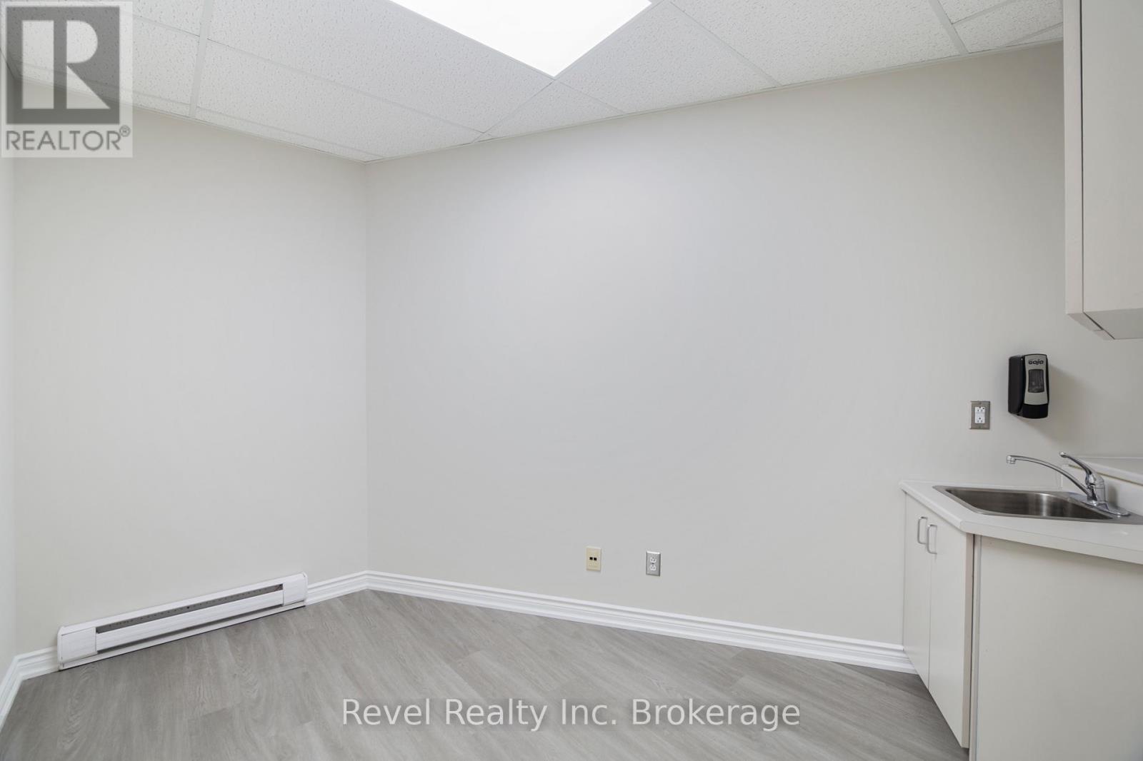 402 - 111 Main Street W, North Bay, Ontario P1B 2T6 - Photo 14 - X13150530