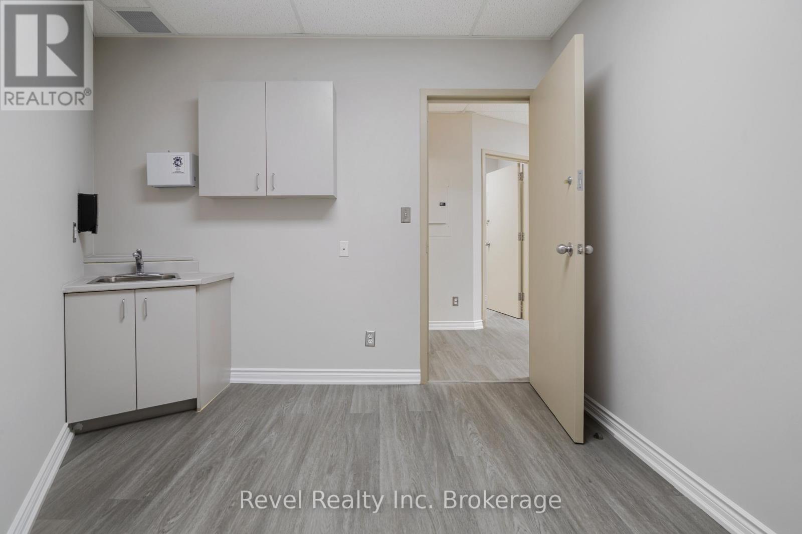 402 - 111 Main Street W, North Bay, Ontario P1B 2T6 - Photo 15 - X13150530