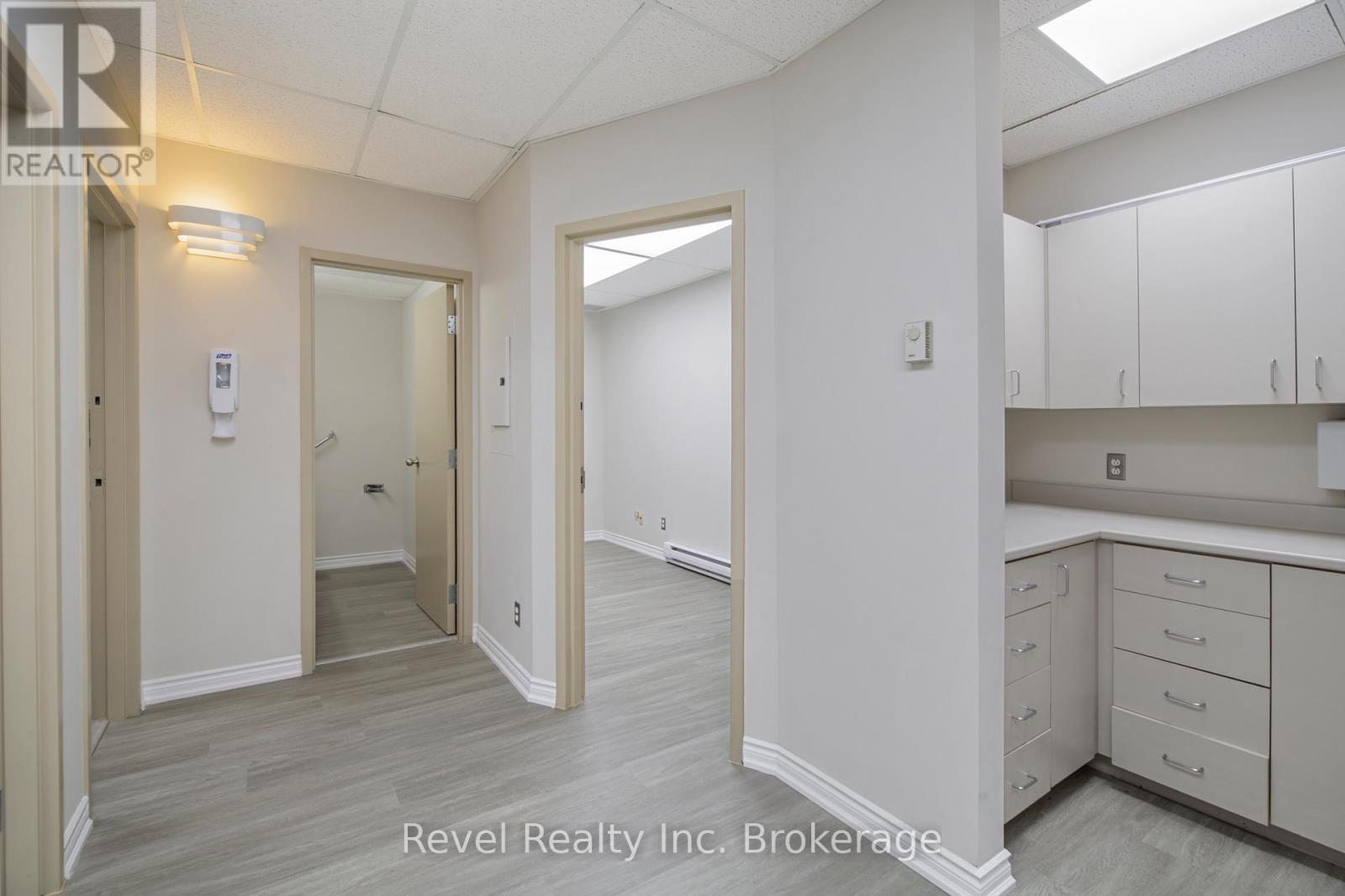 402 - 111 Main Street W, North Bay, Ontario P1B 2T6 - Photo 7 - X13150530