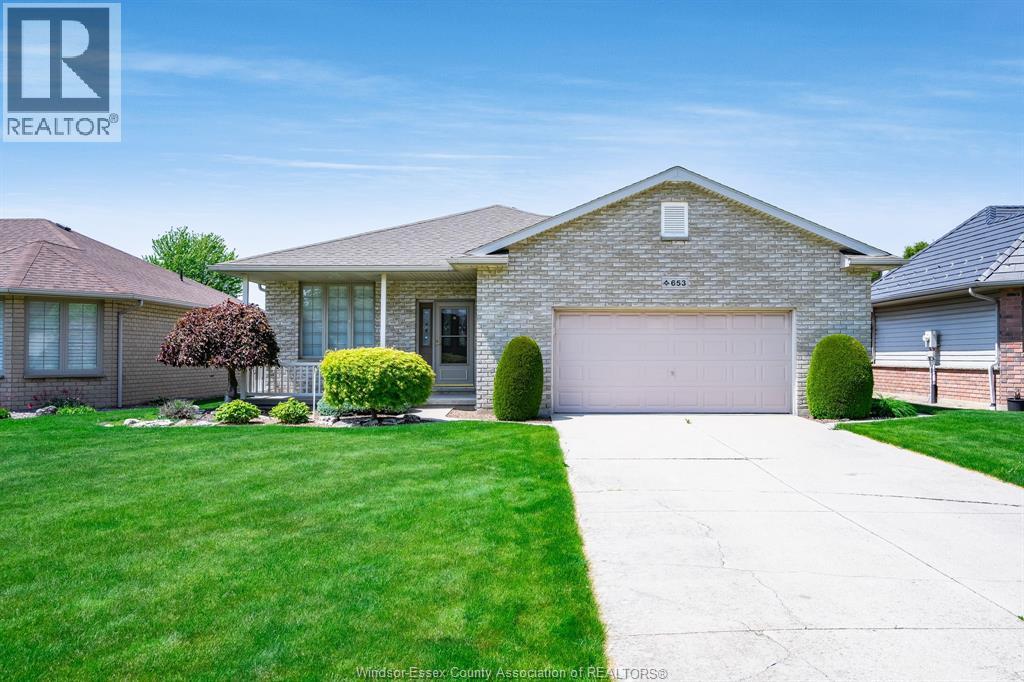 653 Mcnaughton Avenue West, Chatham, Ontario  N7L 5P7 - Photo 1 - 26011640