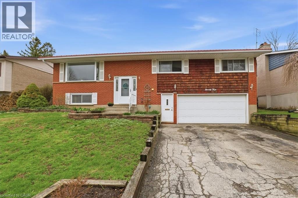 94 COLEBROOK Court, Kitchener, Ontario