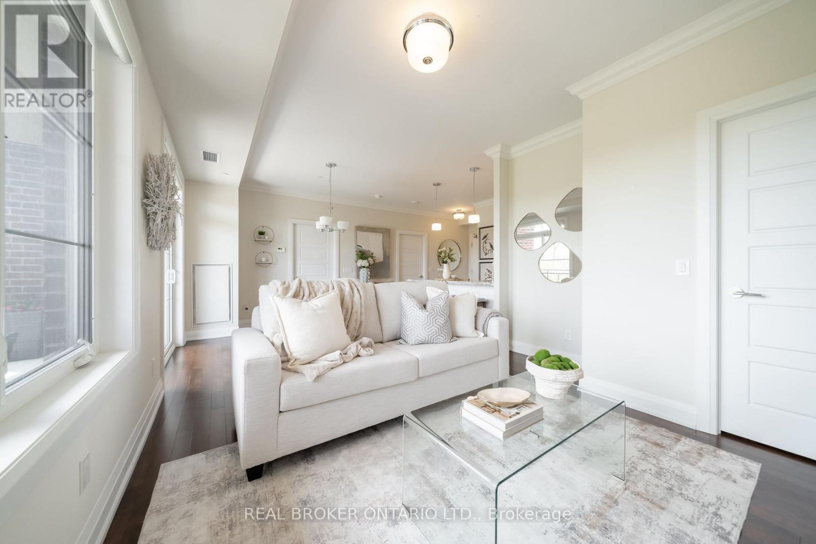 205 - 7 Bond Crescent, Richmond Hill, Ontario  L4E 1E6 - Photo 10 - N13150508