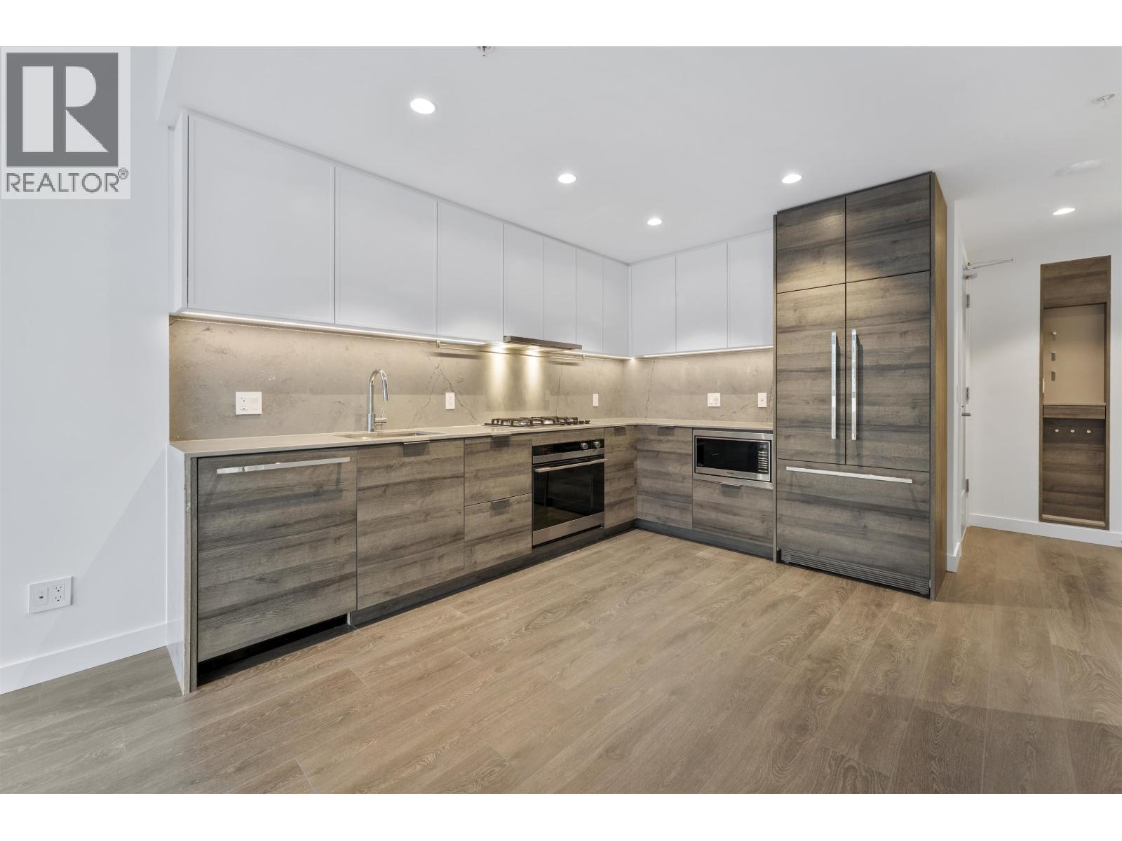 501 1045 Austin Avenue, Coquitlam, British Columbia  V3K 0G9 - Photo 3 - R3125190