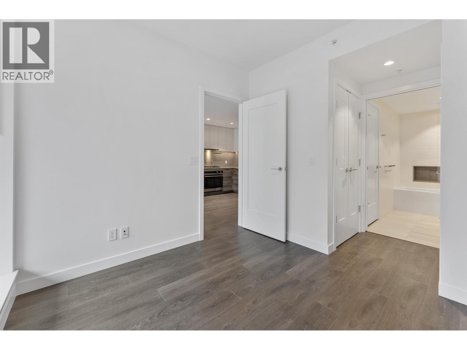 501 1045 Austin Avenue, Coquitlam, British Columbia  V3K 0G9 - Photo 10 - R3125190