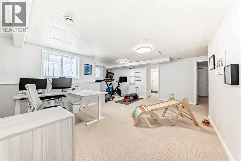 3263 Signal Hill Drive SW, Calgary, Alberta  T3H 3T7 - Photo 32 - A2307606