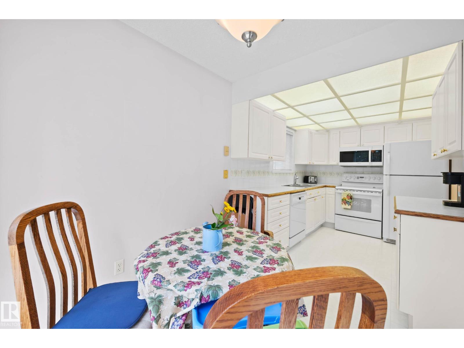 #12 9718 176 St Nw, Edmonton, Alberta  T6L 1W3 - Photo 17 - E4488785