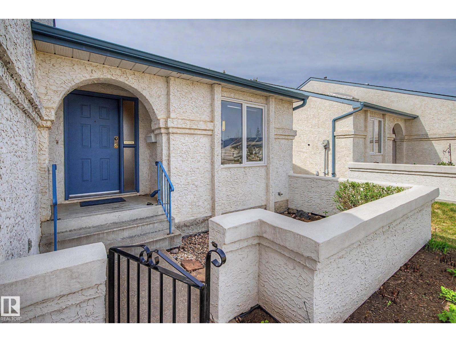 #12 9718 176 St Nw, Edmonton, Alberta  T6L 1W3 - Photo 3 - E4488785