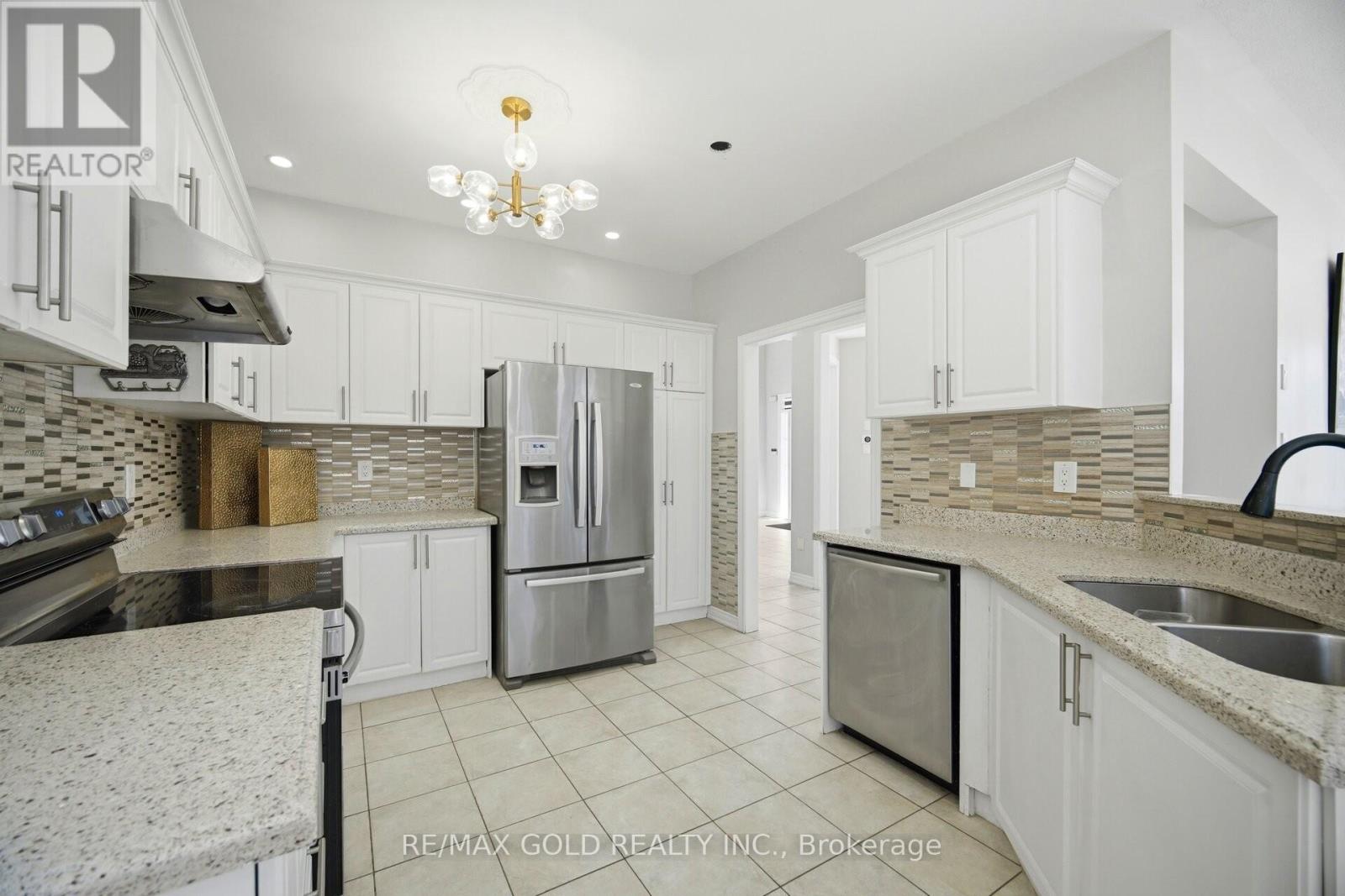 26 Gorevale Drive, Brampton, Ontario  L6P 1N9 - Photo 10 - W13150418