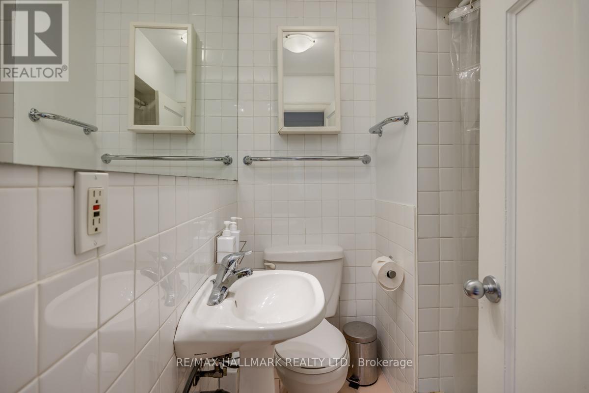 2a - 483 Parkside Drive, Toronto, Ontario  M6R 2Z9 - Photo 14 - W13150470