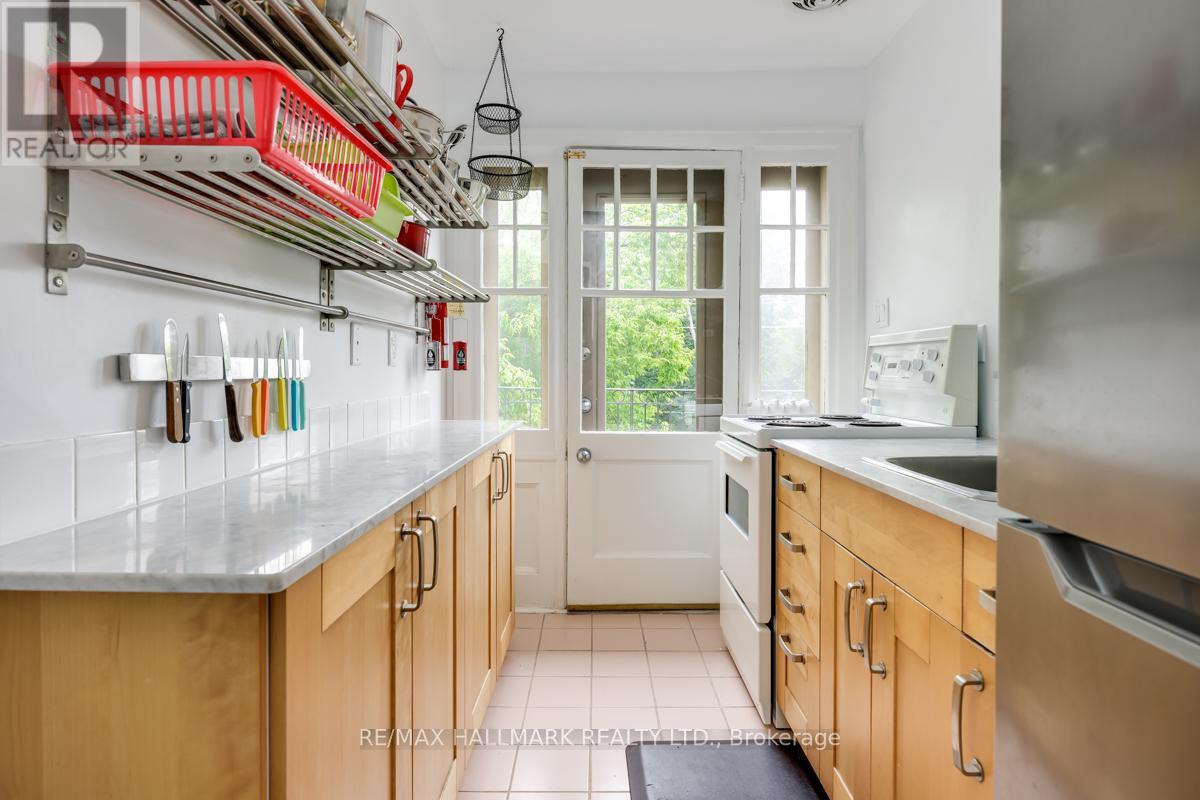 2a - 483 Parkside Drive, Toronto, Ontario  M6R 2Z9 - Photo 6 - W13150470