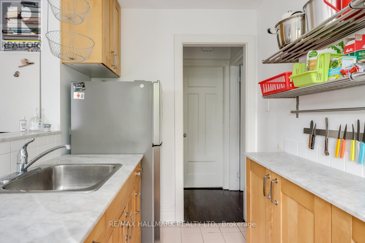 2a - 483 Parkside Drive, Toronto, Ontario  M6R 2Z9 - Photo 8 - W13150470