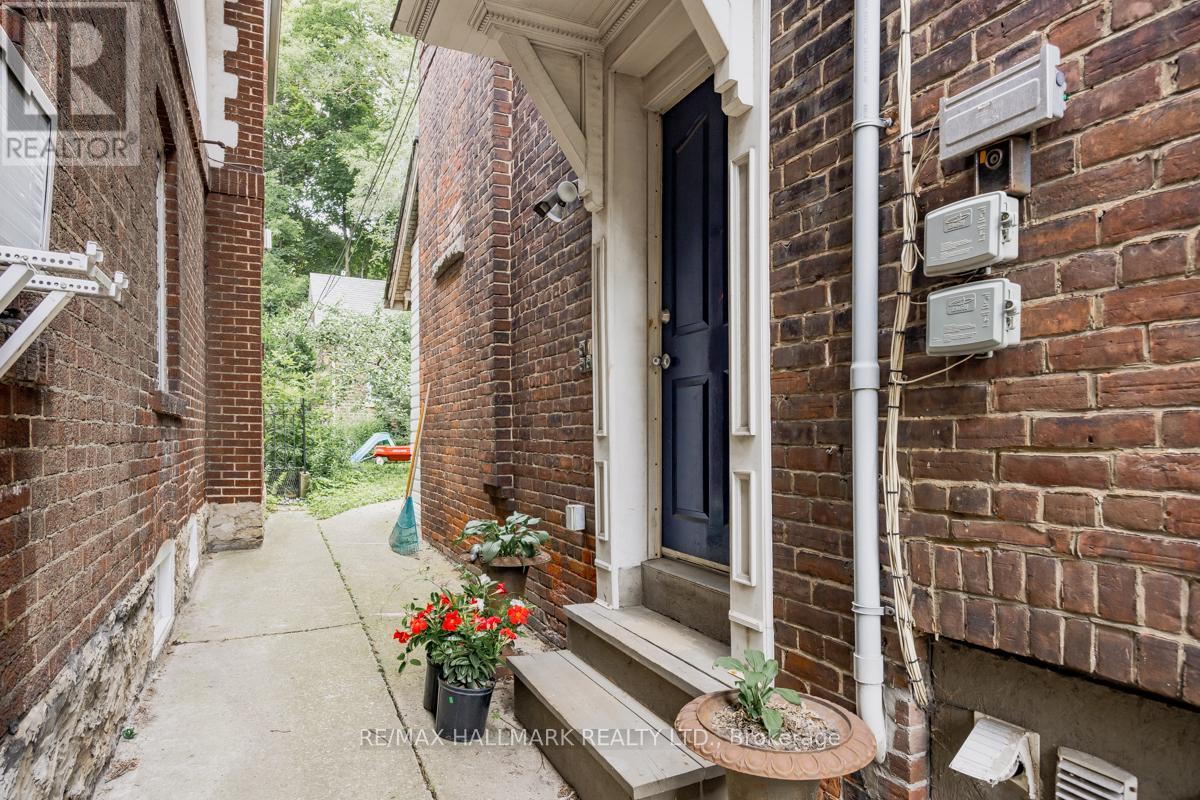 2a - 483 Parkside Drive, Toronto, Ontario  M6R 2Z9 - Photo 9 - W13150470
