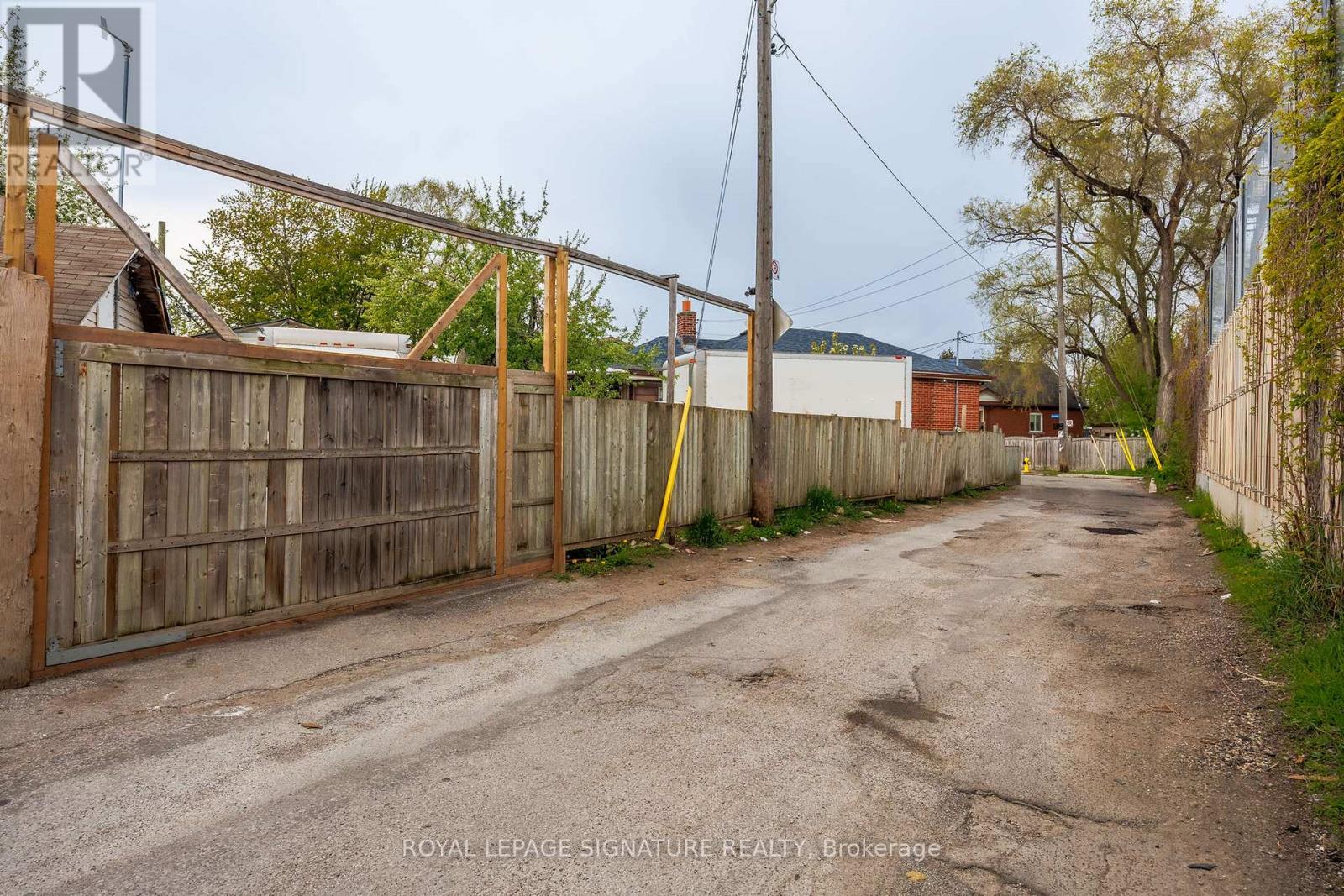 69 Nickle Street, Toronto, Ontario  M6M 2H7 - Photo 36 - W13150510
