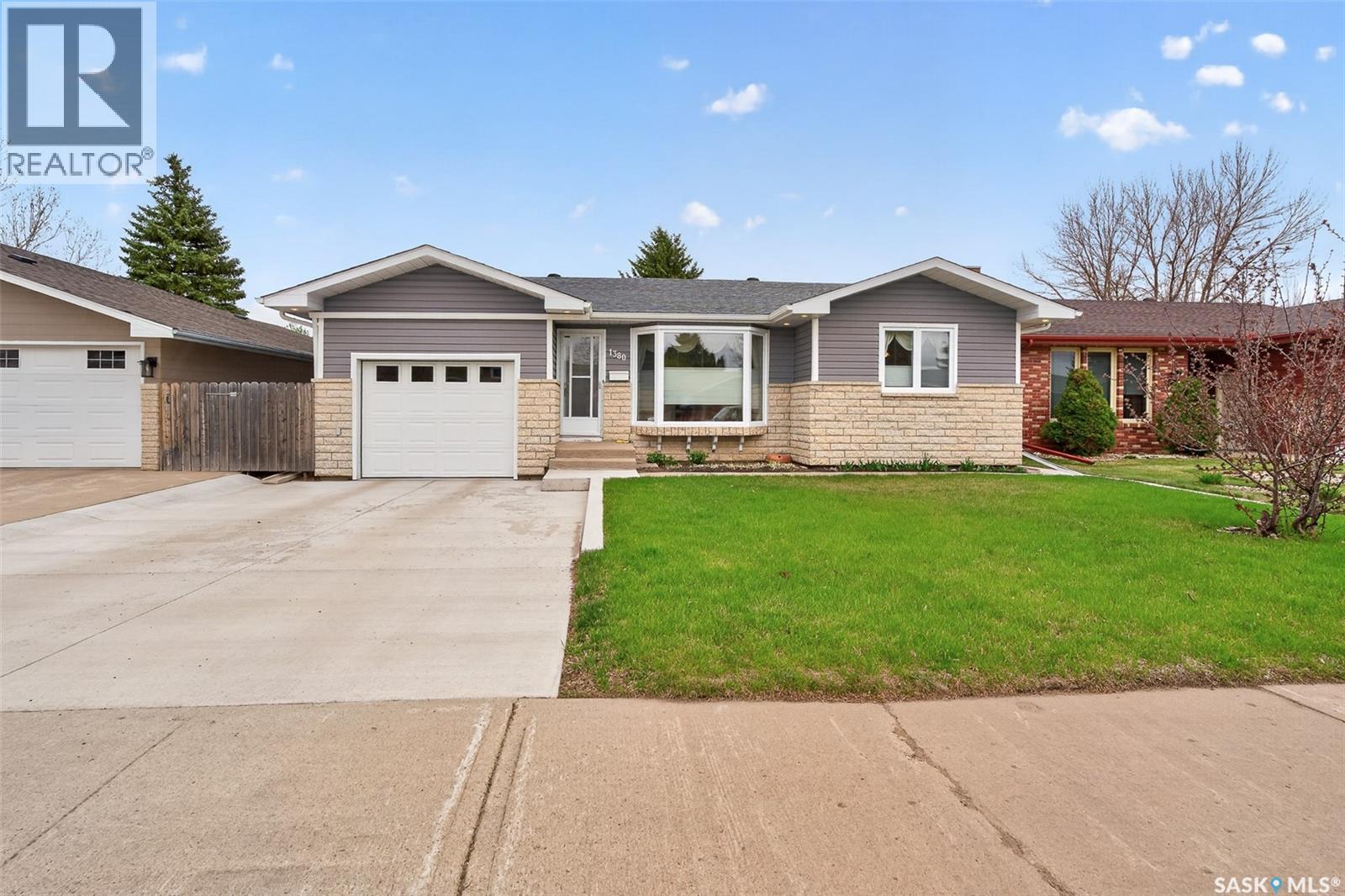 1380 Regal Crescent, Moose Jaw, Saskatchewan  S6H 7S2 - Photo 62 - SK036523