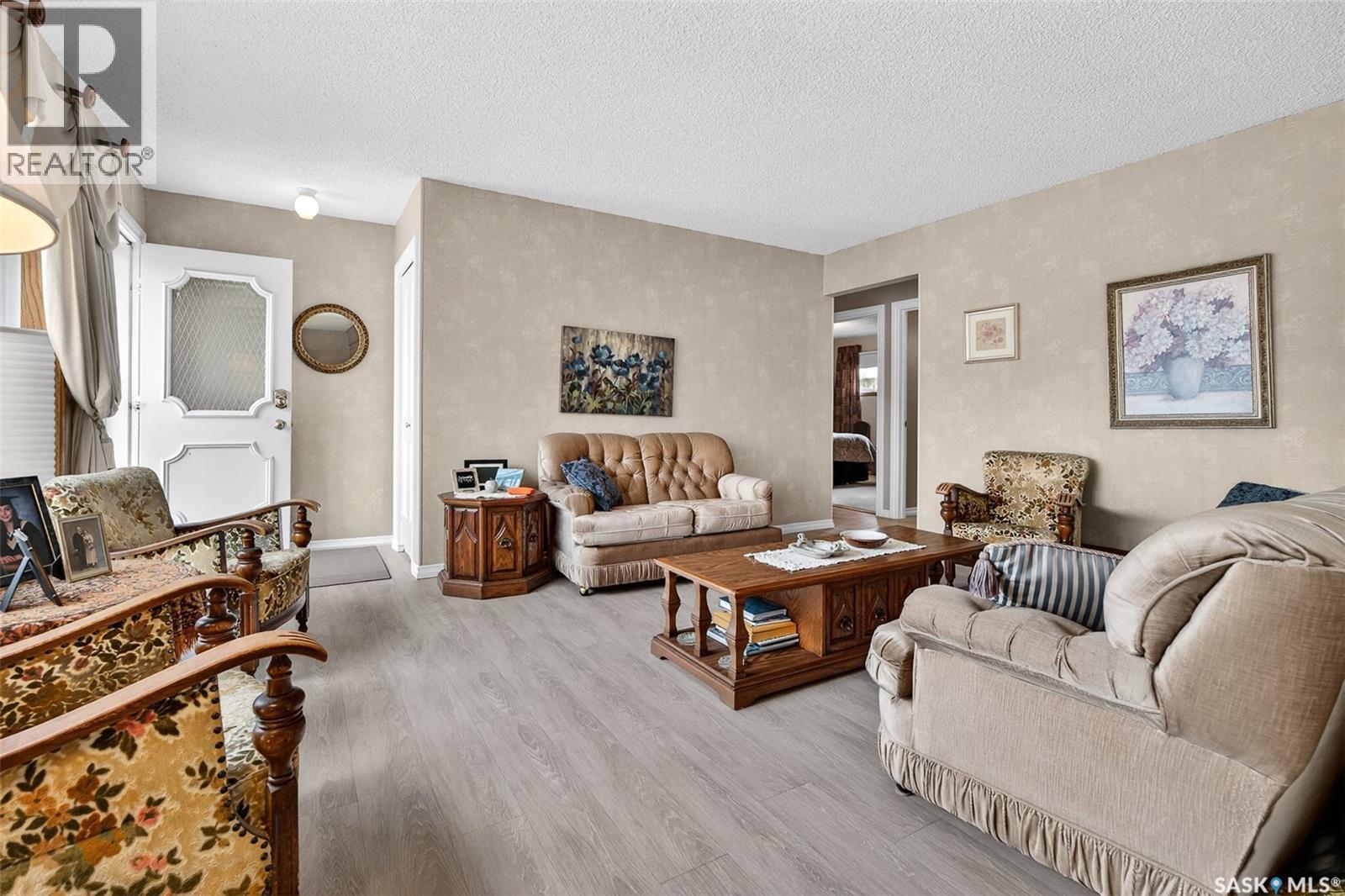 1380 Regal Crescent, Moose Jaw, Saskatchewan  S6H 7S2 - Photo 7 - SK036523