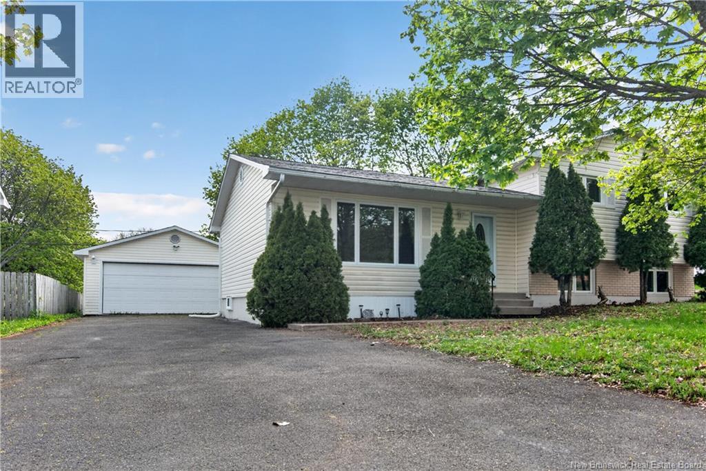 551 Lafleur Street, Dieppe, New Brunswick  E1A 5V2 - Photo 1 - NB139869