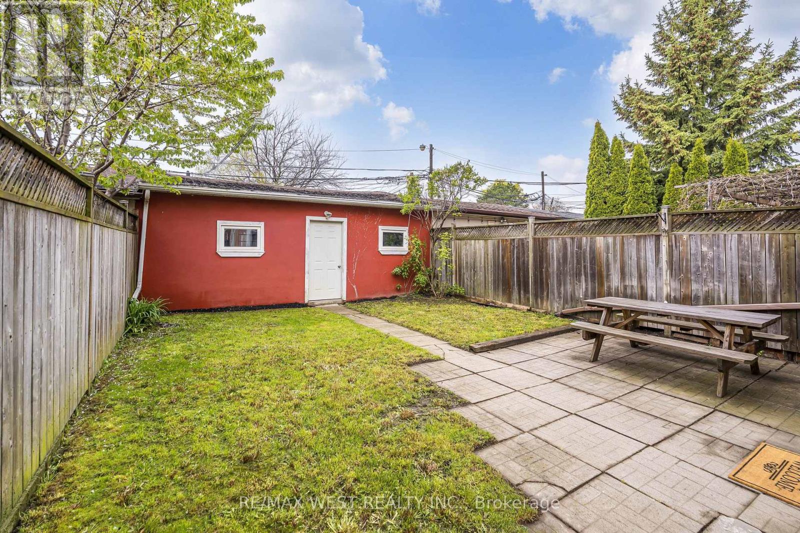 404 Manning Avenue, Toronto, Ontario  M6G 2V7 - Photo 40 - C13150550