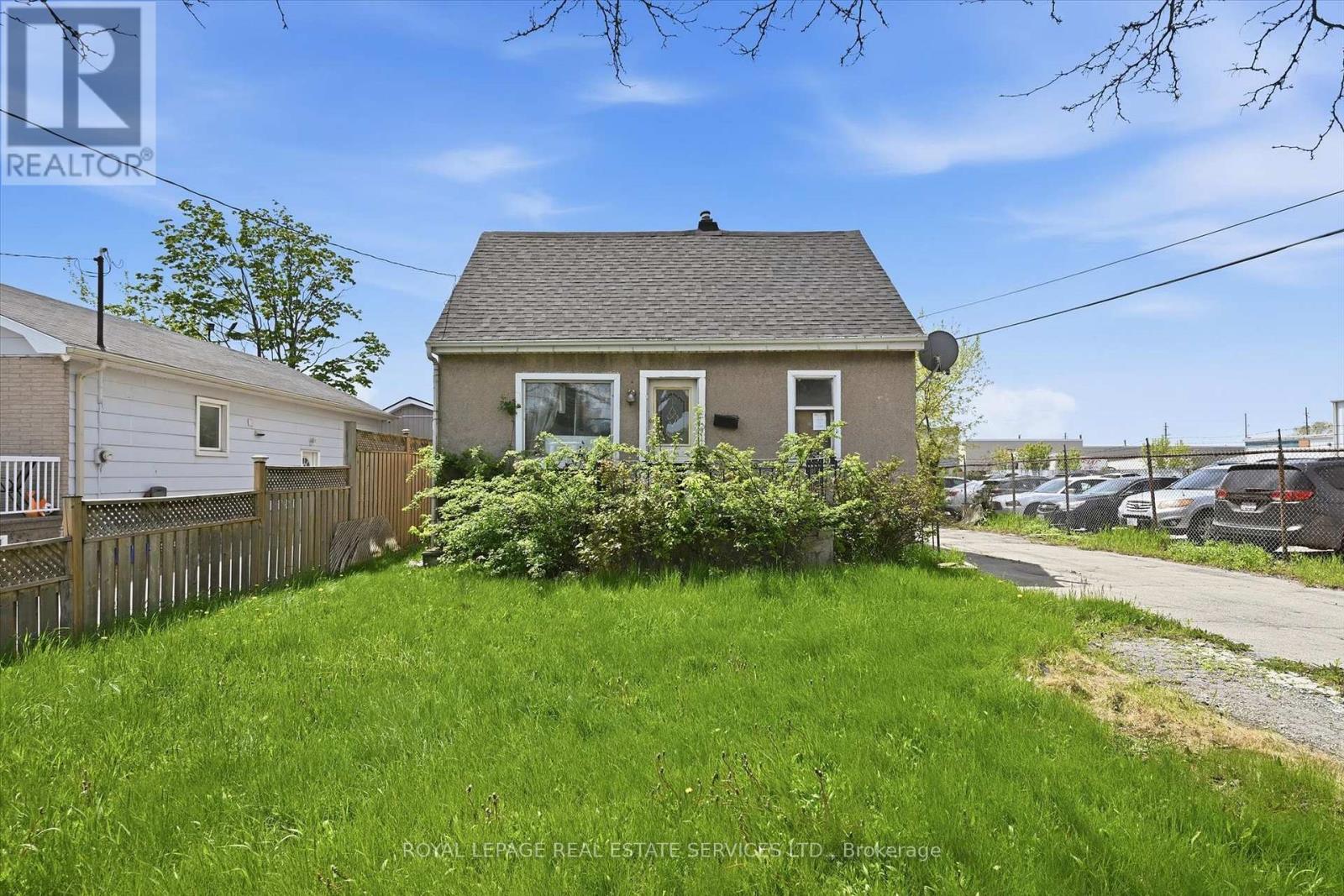 700 Rennie Street, Hamilton, Ontario  L8H 3R2 - Photo 1 - X13150540