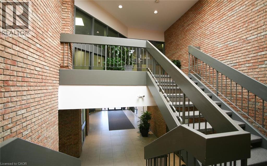 3425 Harvester Road Unit# 204, Burlington, Ontario  L7N 3N1 - Photo 4 - 40831738