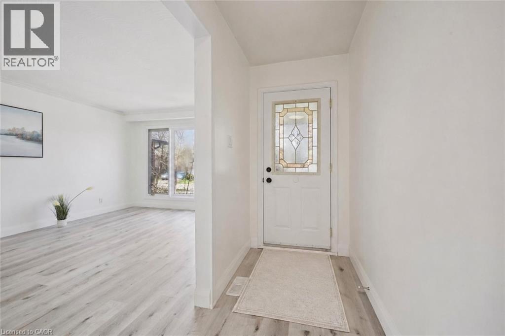 27 Silverspring Crescent, Kitchener, Ontario  N2M 4P1 - Photo 5 - 40831517