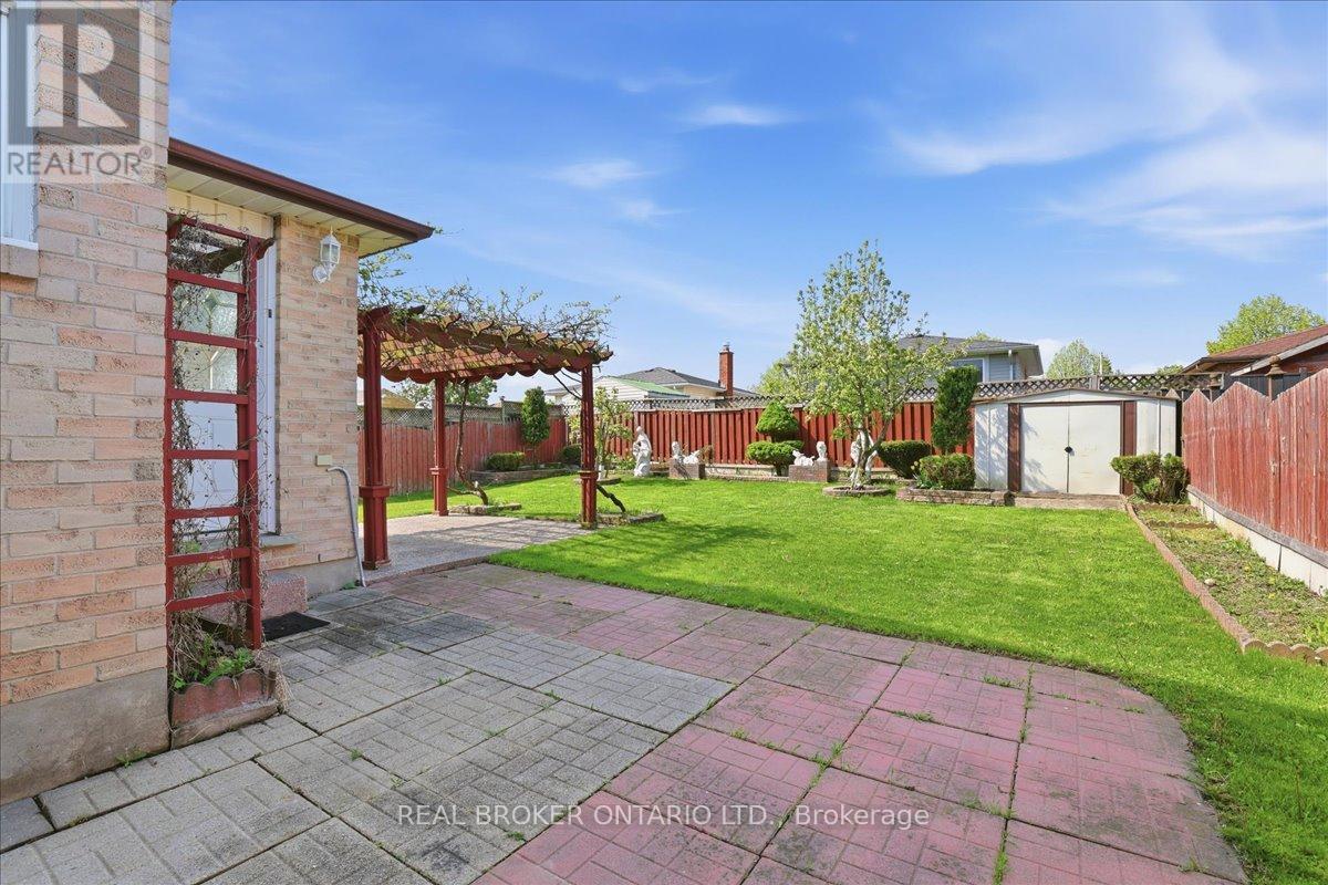 71 West Acres Crescent, Kitchener, Ontario  N2N 3G8 - Photo 25 - X13149908