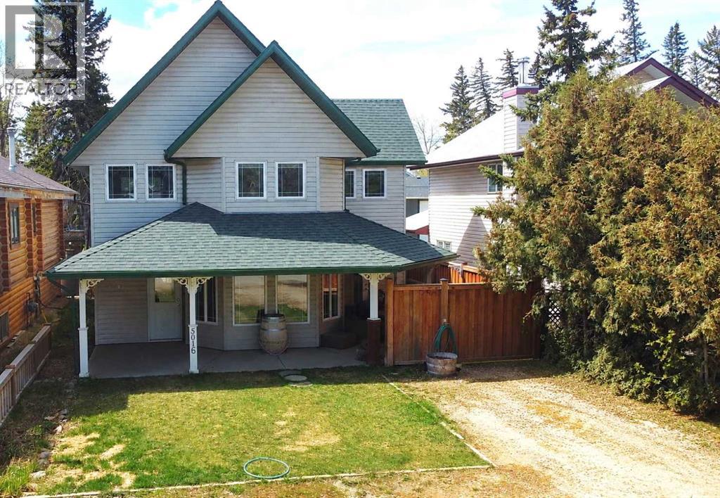 5016 34 Street, Sylvan Lake, Alberta  T4S 1B1 - Photo 1 - A2310576