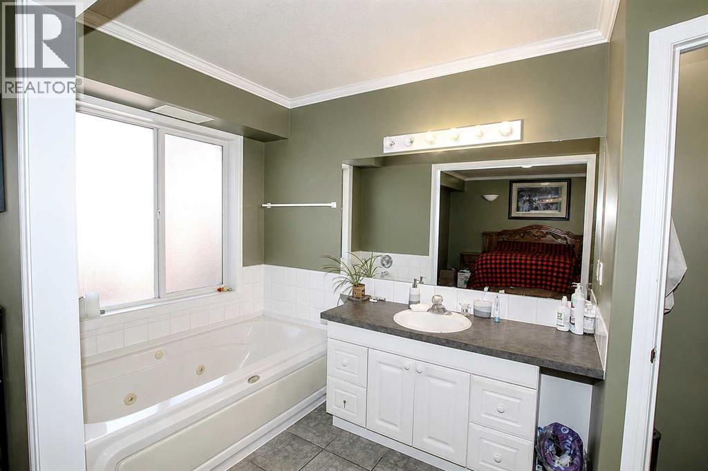 5016 34 Street, Sylvan Lake, Alberta  T4S 1B1 - Photo 12 - A2310576