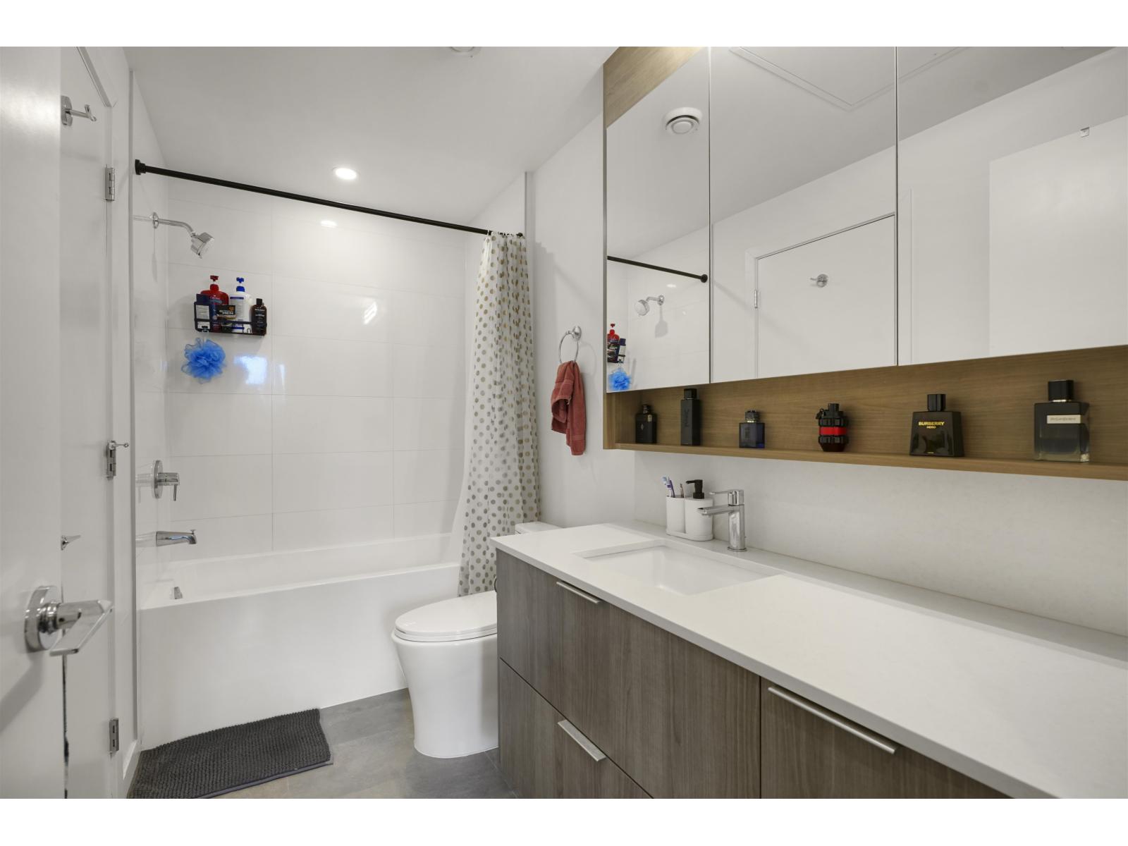 E206 10829 140 Street, Surrey, British Columbia  V3R 0H4 - Photo 12 - R3124892