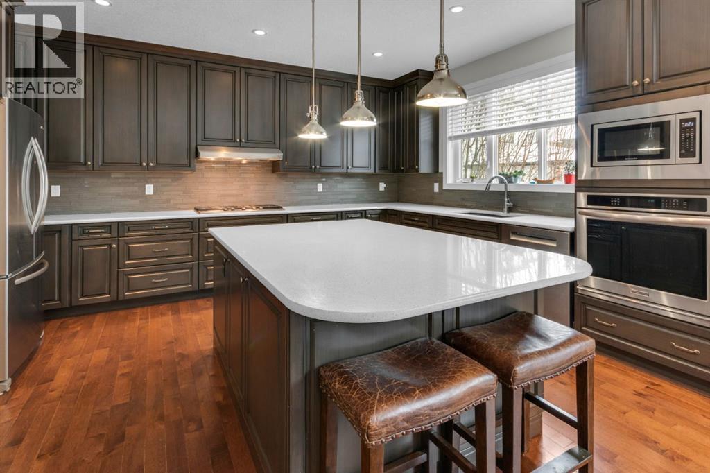 68 Westland Crescent Sw, Calgary, Alberta  T3H 0W1 - Photo 11 - A2306302