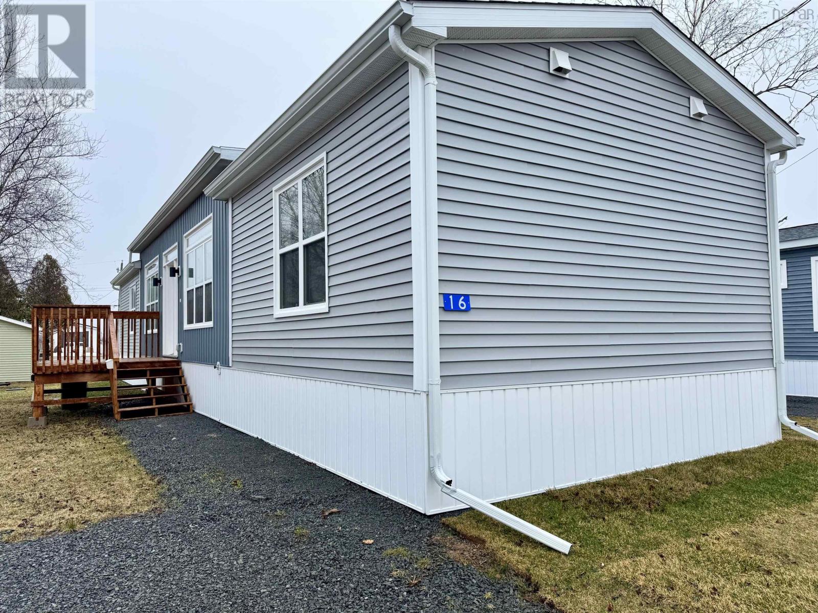 16 Christopher Avenue, Mount Uniacke, Nova Scotia  B0N 1Z0 - Photo 2 - 202602063