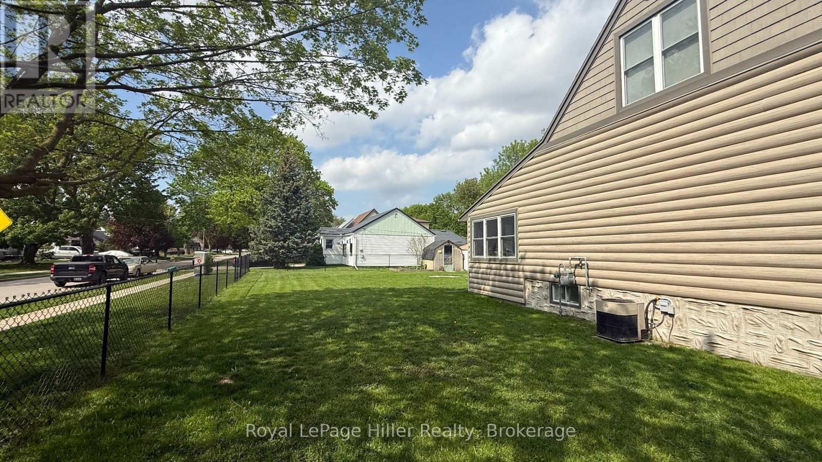 34 Arden Park, Stratford, Ontario  N5A 3E3 - Photo 4 - X12969514