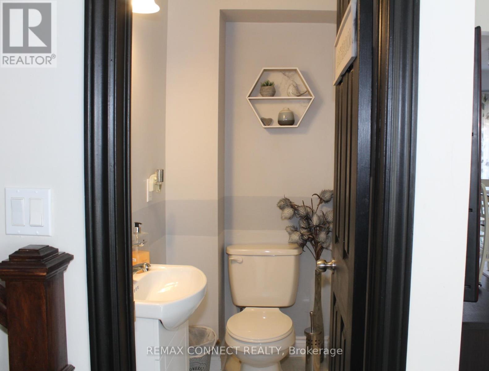 376 Dwight Avenue, Oshawa, Ontario  L1J 1K9 - Photo 13 - E13147992