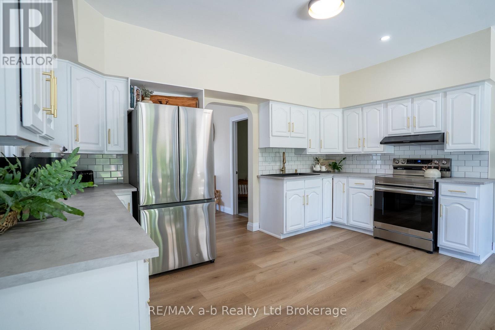56 Givins Street, Woodstock, Ontario N4S 5Y9 - Photo 11 - X13150860