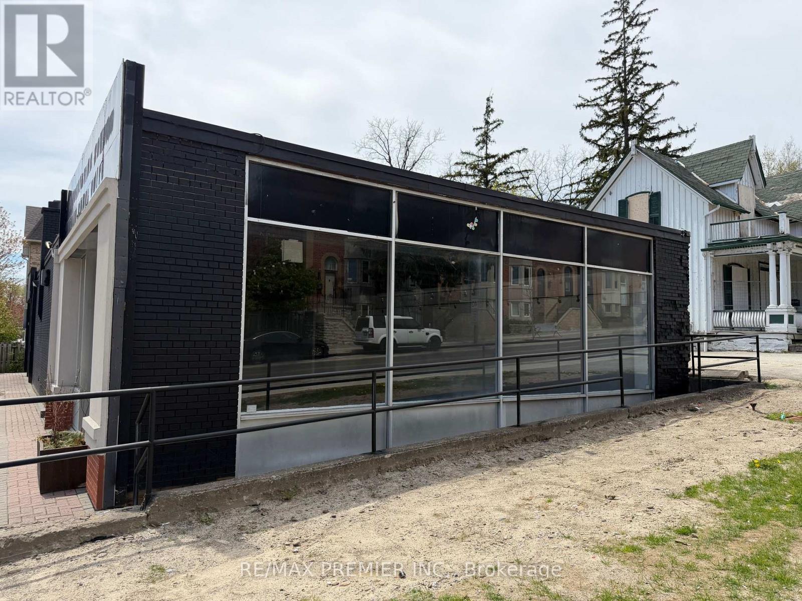 UNIT 1 - 177 WOODBRIDGE AVENUE, Vaughan, Ontario